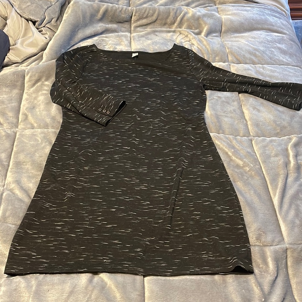 Old Navy Black dress Size Large 💛